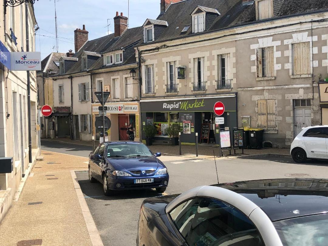 Le Clos Fleuri - Chambres D'Hotes Onzain Exterior photo